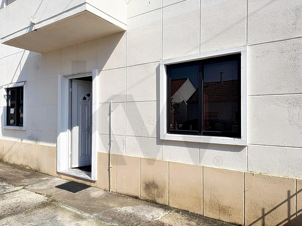 Moradia T2 para Venda em Romeira e Várzea Foto 1