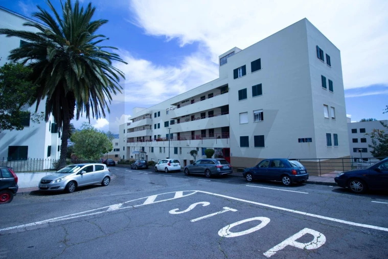 Apartamento T2 para Arrendamento em São Martinho Foto 13