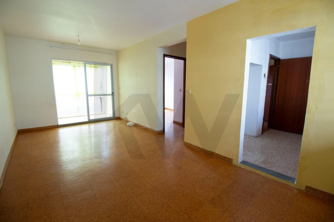 Apartamento T2 para Arrendamento em São Martinho Foto 2