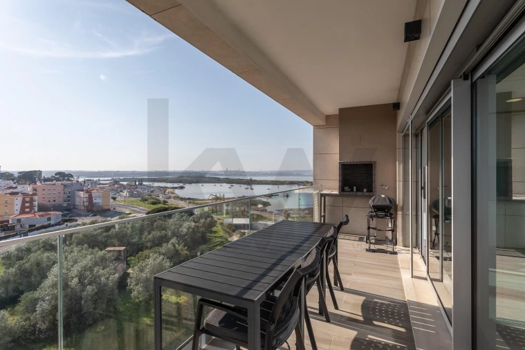 Apartamento T3 para Venda em Seixal, Arrentela e Aldeia de Paio Pires Foto 1