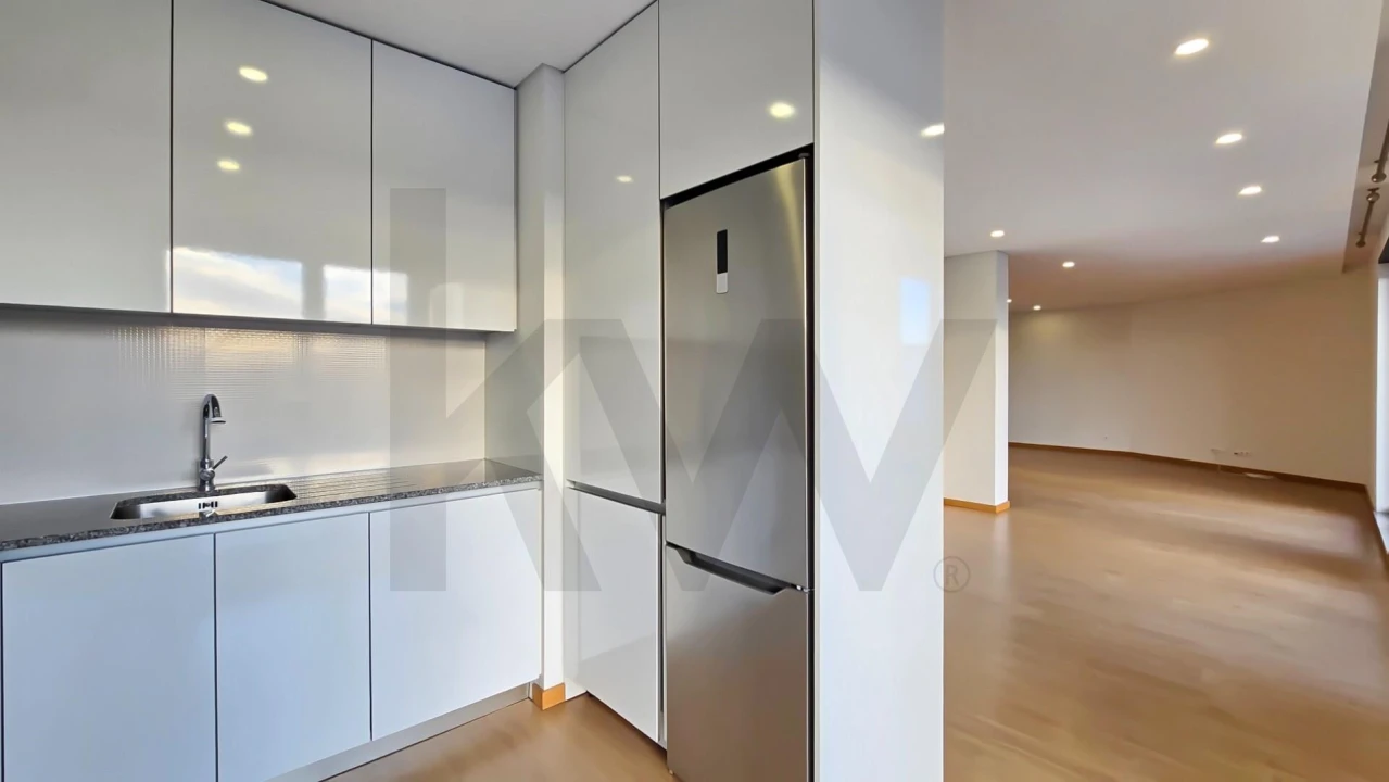 Apartamento T2 para Arrendamento em Requeixo, Nossa Senhora de Fátima e Nariz Foto 3