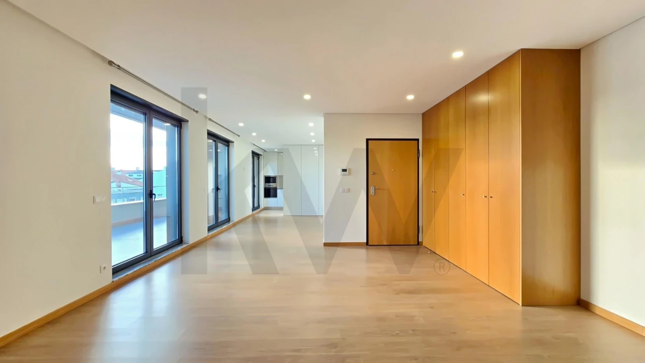 Apartamento T2 para Arrendamento em Requeixo, Nossa Senhora de Fátima e Nariz Foto 7