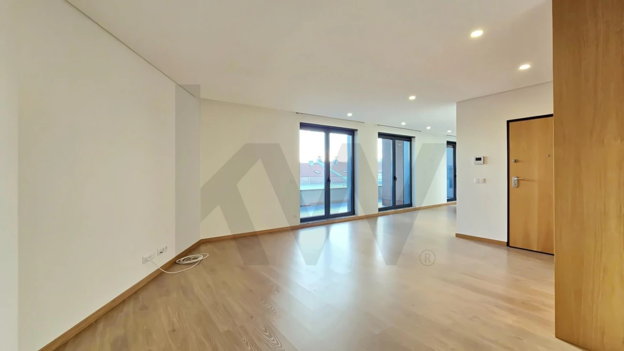 Apartamento T2 para Arrendamento em Requeixo, Nossa Senhora de Fátima e Nariz Foto 8