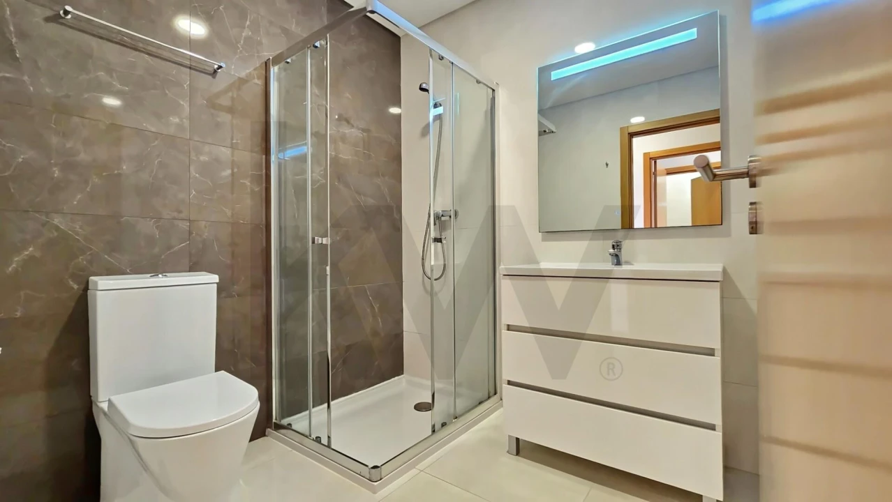 Apartamento T2 para Arrendamento em Requeixo, Nossa Senhora de Fátima e Nariz Foto 10