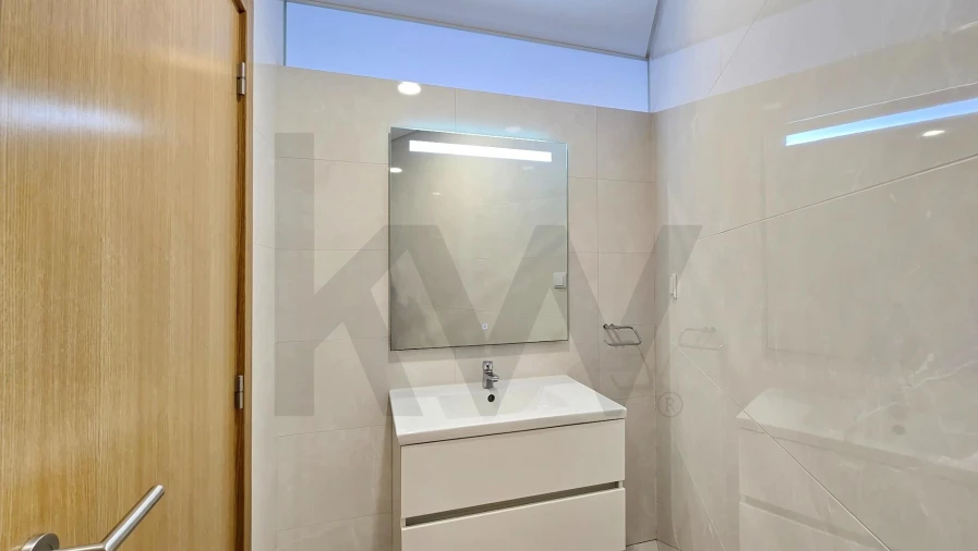 Apartamento T2 para Arrendamento em Requeixo, Nossa Senhora de Fátima e Nariz Foto 36