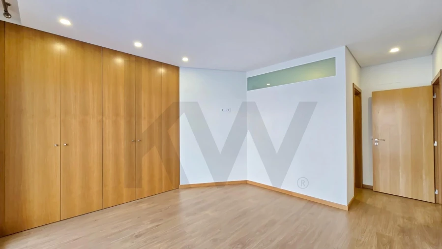 Apartamento T2 para Arrendamento em Requeixo, Nossa Senhora de Fátima e Nariz Foto 15