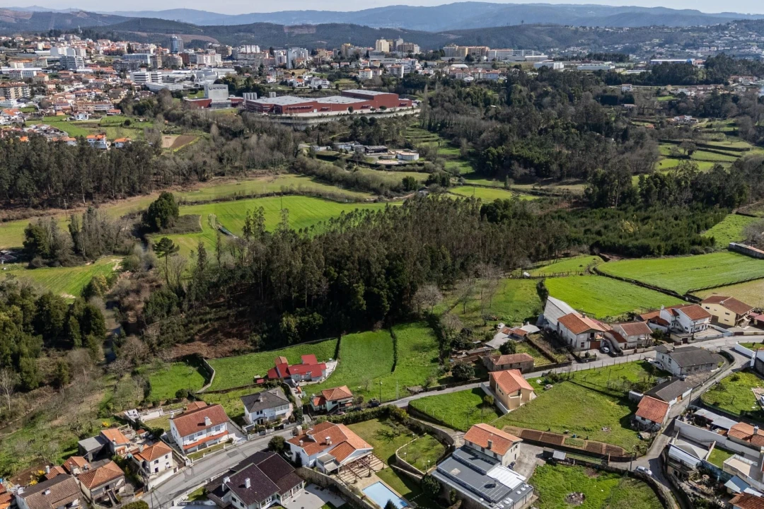 Terreno para Venda em O. Azeméis, Riba-Ul, Ul, Macinhata Seixa, Madail Foto 13