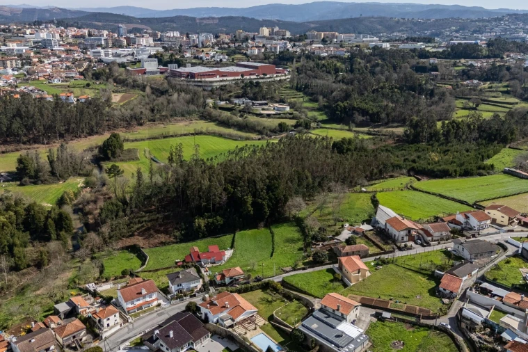 Terreno para Venda em O. Azeméis, Riba-Ul, Ul, Macinhata Seixa, Madail Foto 13