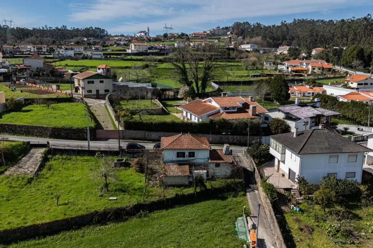 Terreno para Venda em O. Azeméis, Riba-Ul, Ul, Macinhata Seixa, Madail Foto 10