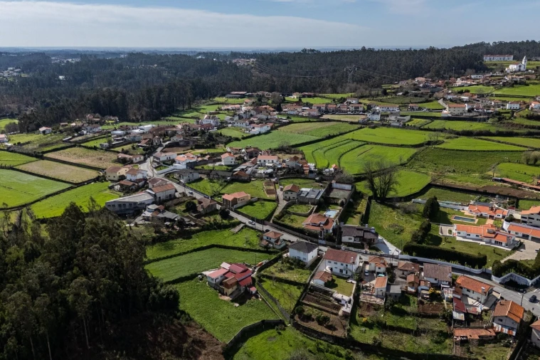 Terreno para Venda em O. Azeméis, Riba-Ul, Ul, Macinhata Seixa, Madail Foto 7