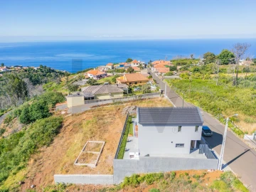 Moradia T3 para Venda em Fajã da Ovelha