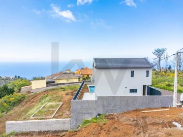 Moradia T3 para Venda em Fajã da Ovelha