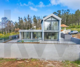 Moradia T3 para Venda em Fajã da Ovelha