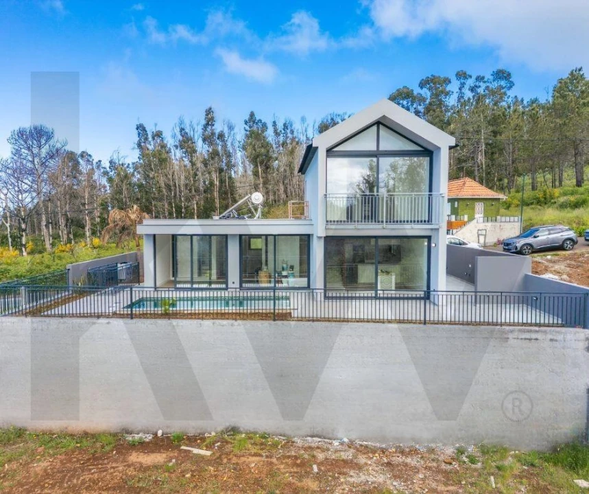 Moradia T3 para Venda em Fajã da Ovelha Foto 1