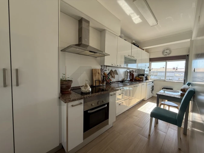 Apartamento T3 para Venda em Venteira Foto 5