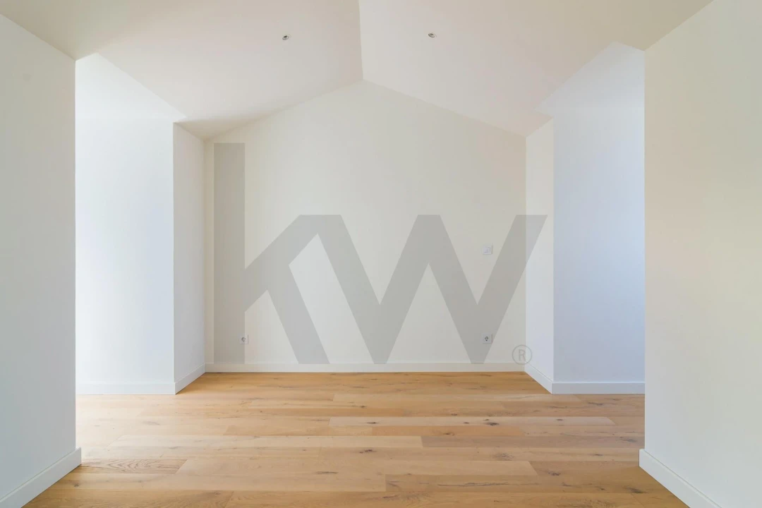 Apartamento T2 para Venda em Areeiro Foto 11