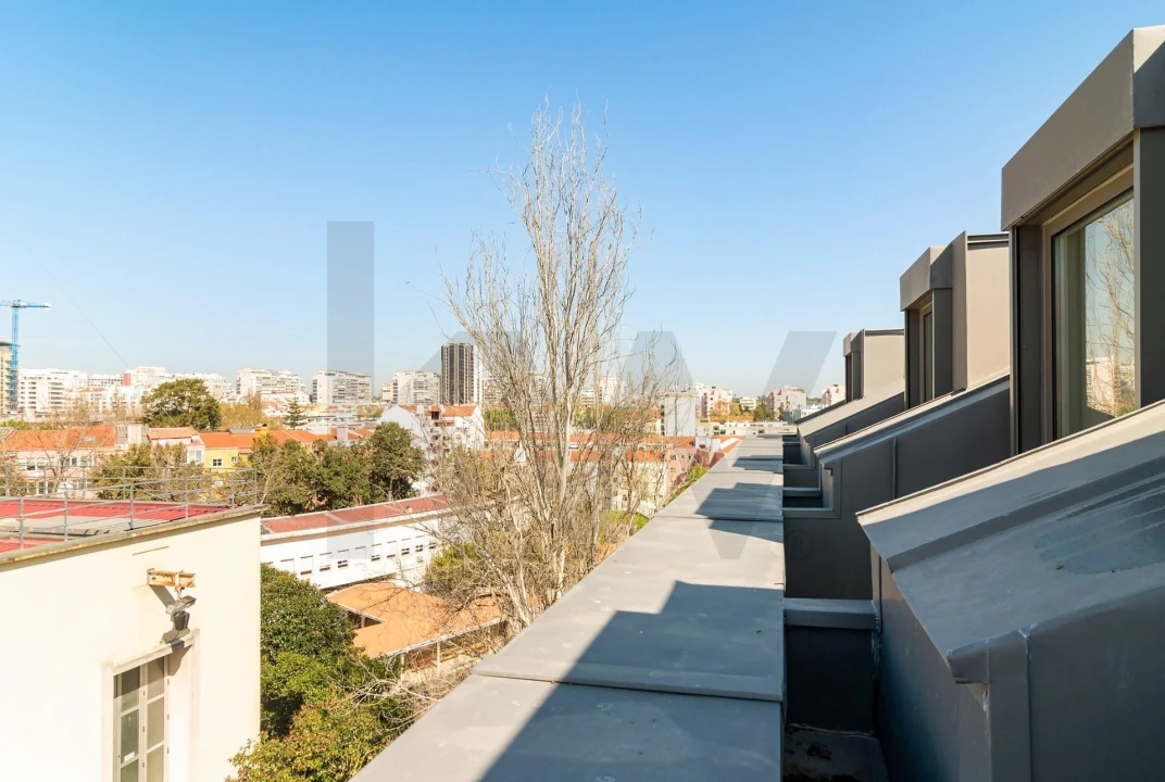 Apartamento T2 para Venda em Areeiro Foto 16