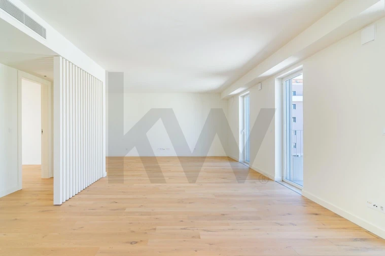 Apartamento T2 para Venda em Areeiro Foto 2
