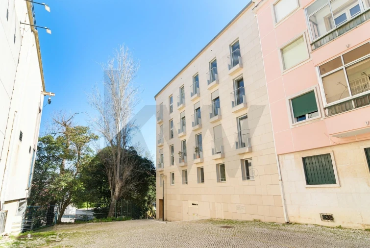 Apartamento T2 para Venda em Areeiro Foto 23