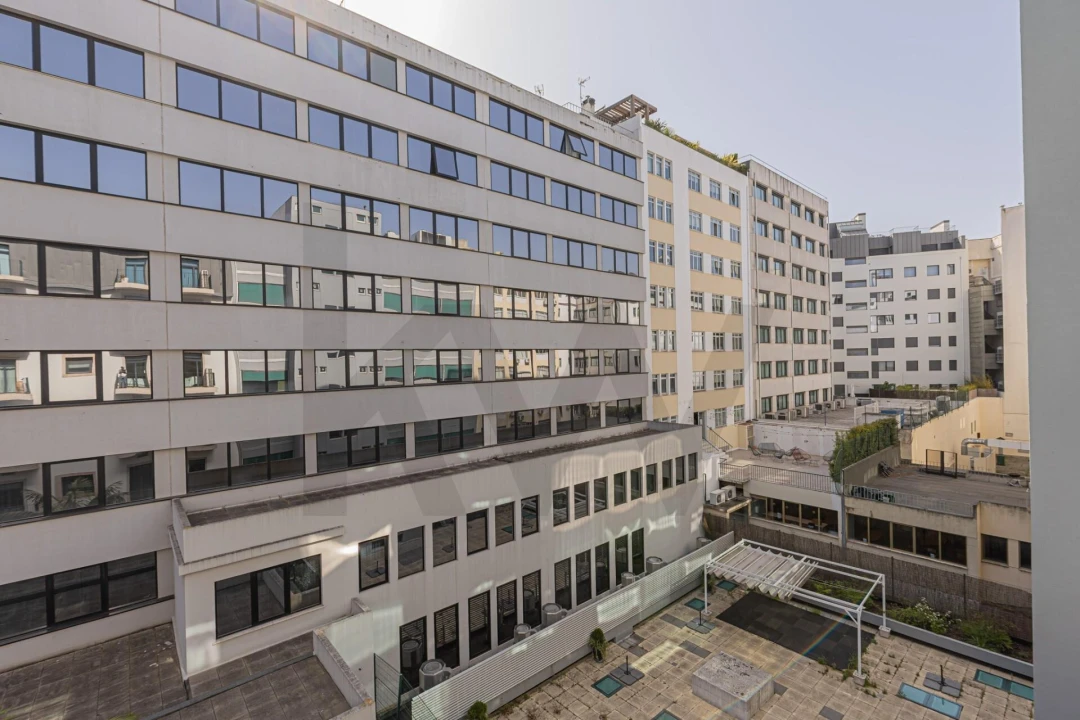 Apartamento T2 para Venda em Santo António Foto 45