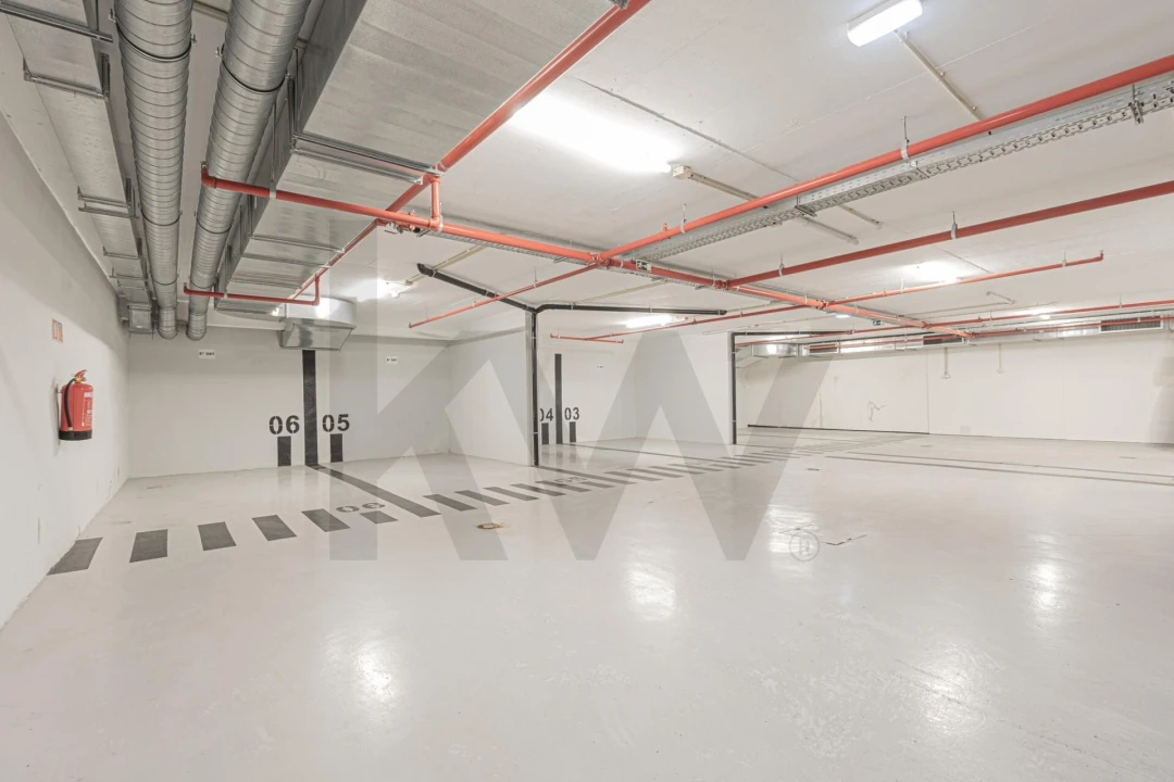 Apartamento T2 para Venda em Santo António Foto 40