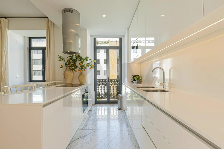Apartamento T2 para Venda em Santo António Foto 2