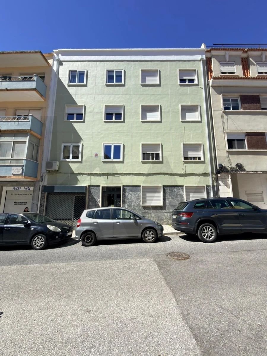 Apartamento T1 para Venda em Ajuda Foto 15