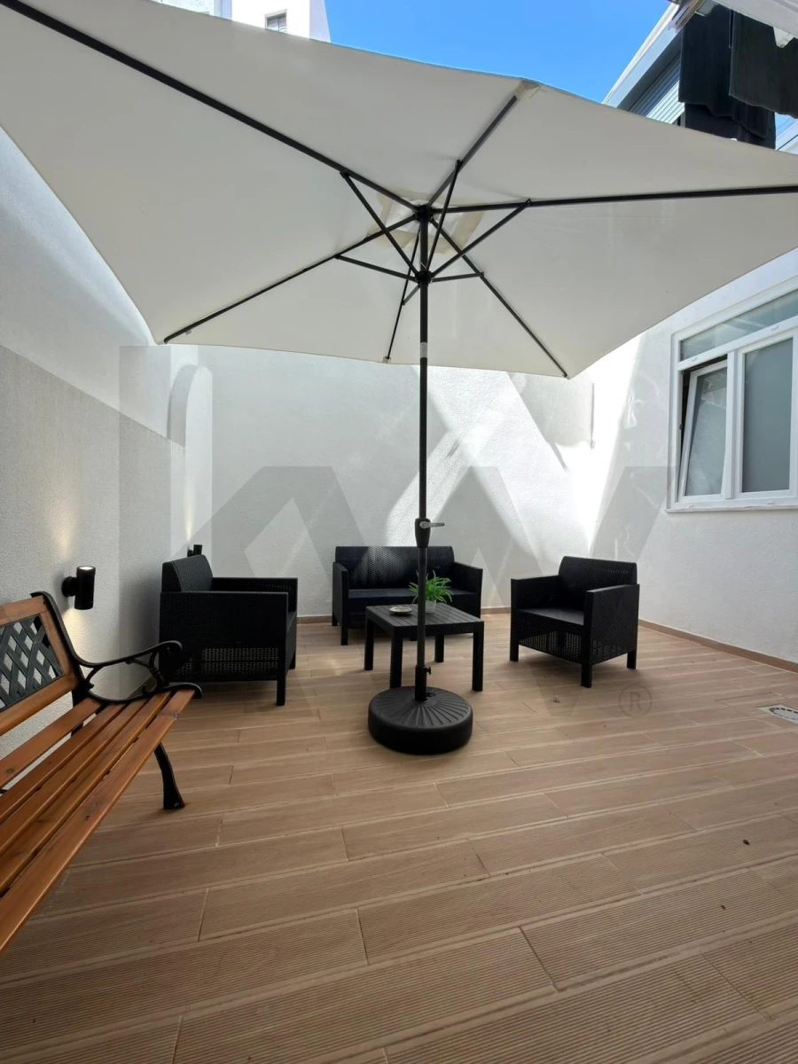 Apartamento T1 para Venda em Ajuda Foto 1