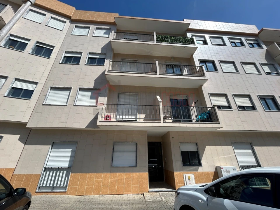 Apartamento T2 para Arrendamento em Peniche Foto 2