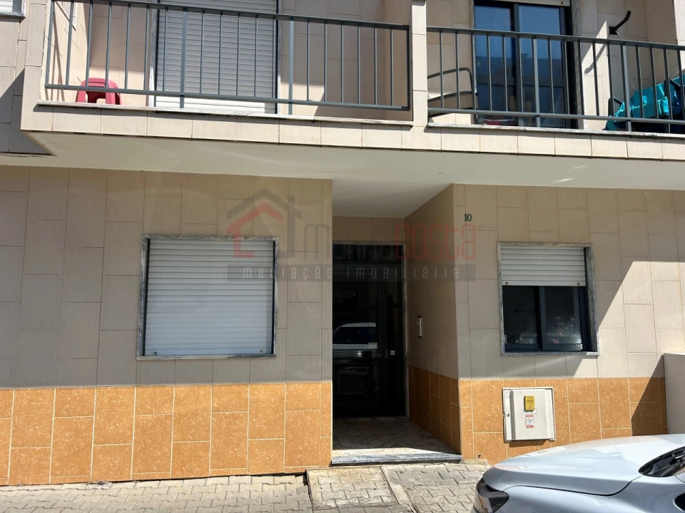 Apartamento T2 para Arrendamento em Peniche Foto 3