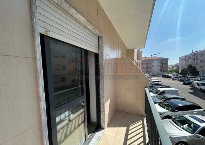 Apartamento T2 para Arrendamento em Peniche Foto 5