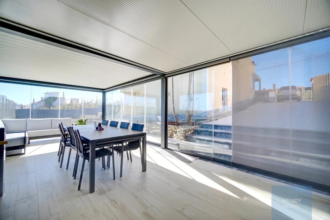 Moradia T4 para Venda em Carvoeira Foto 32