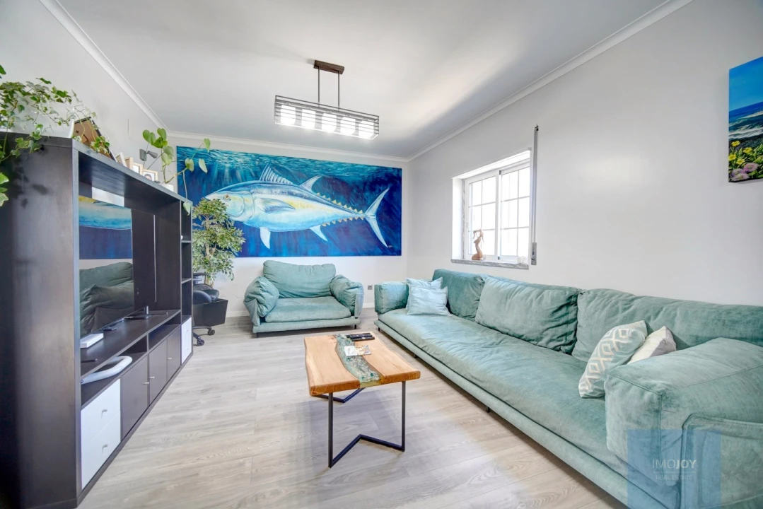 Moradia T4 para Venda em Carvoeira Foto 3