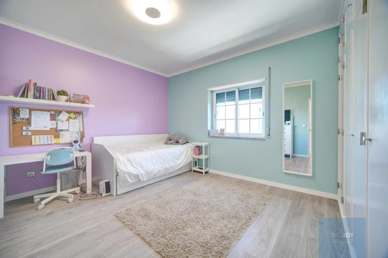 Moradia T4 para Venda em Carvoeira Foto 21