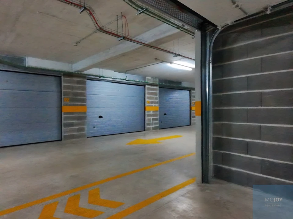 Garagem para Arrendamento em Portimão Foto 5