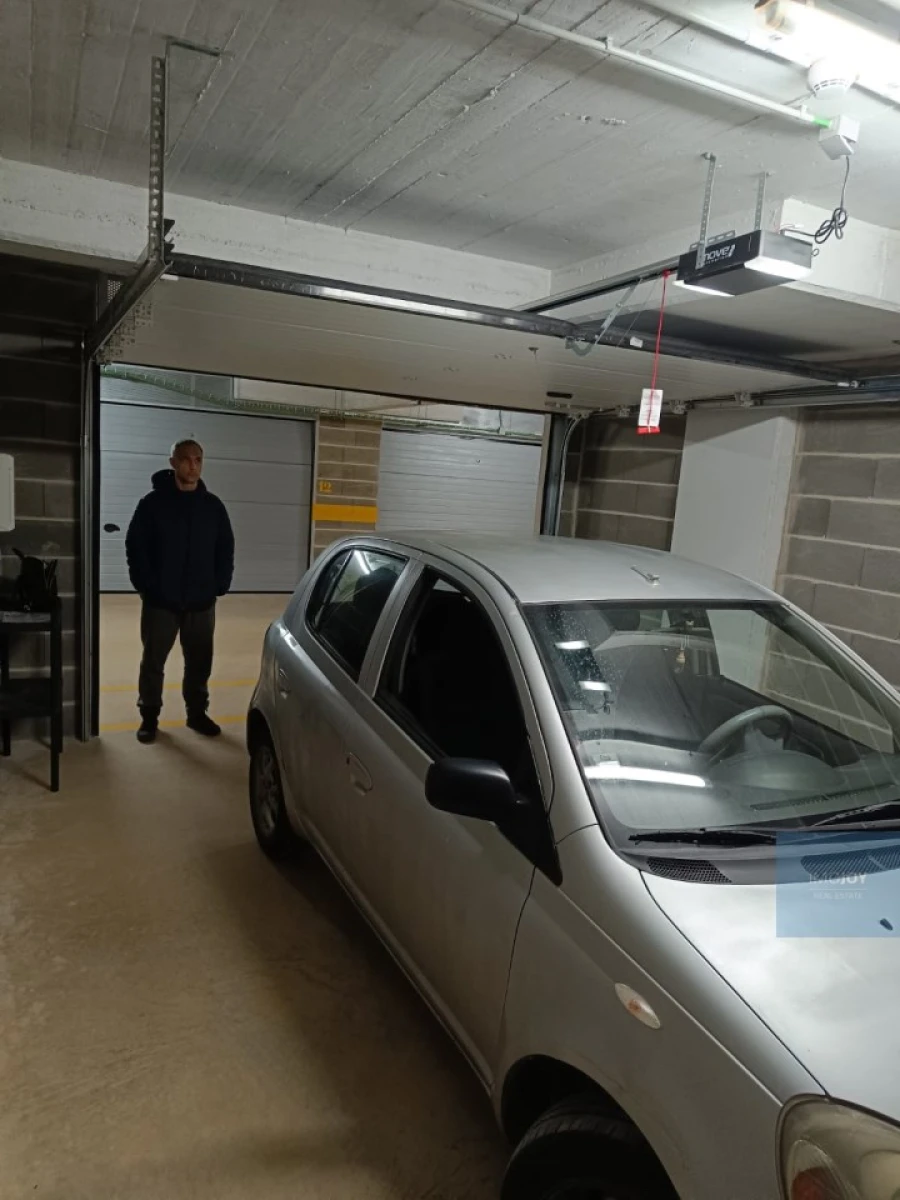 Garagem para Arrendamento em Portimão Foto 9