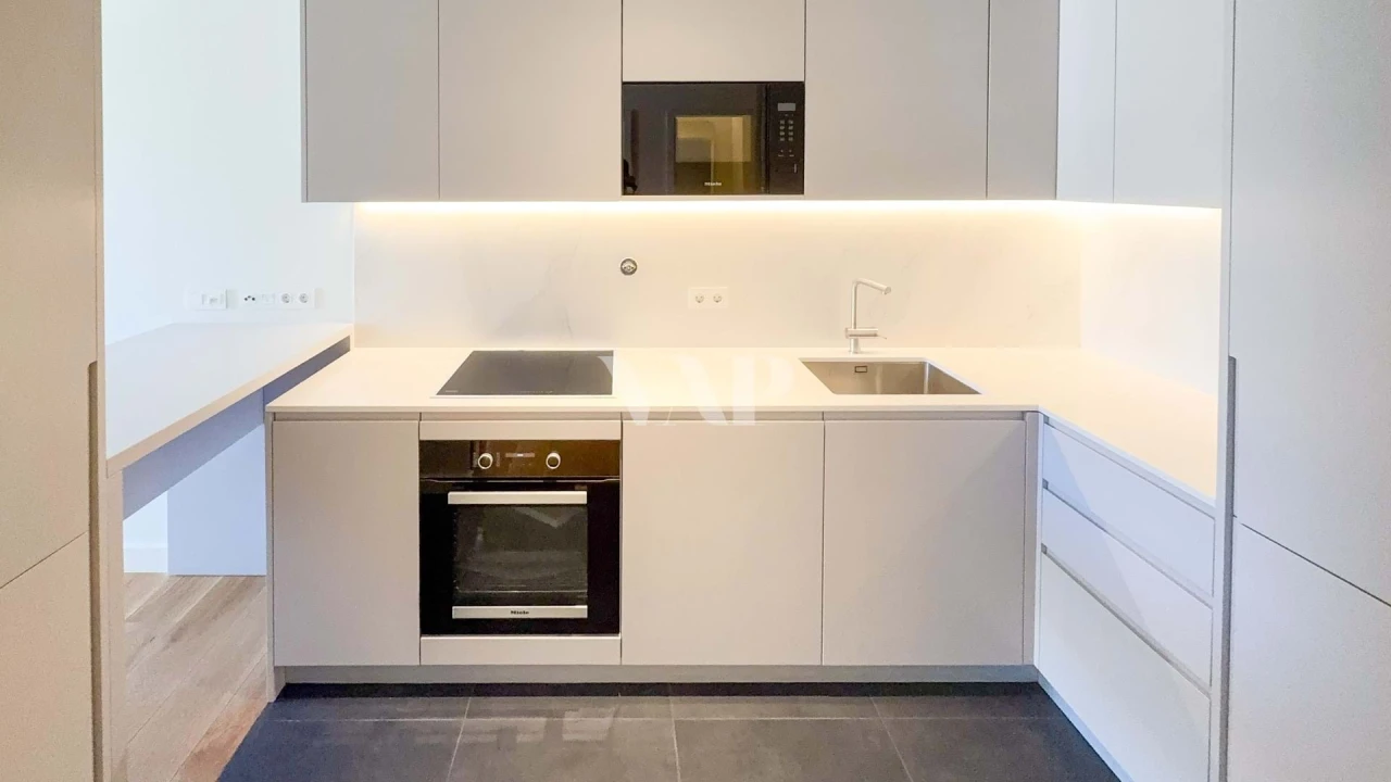 Apartamento T1 para Venda em Quarteira Foto 4