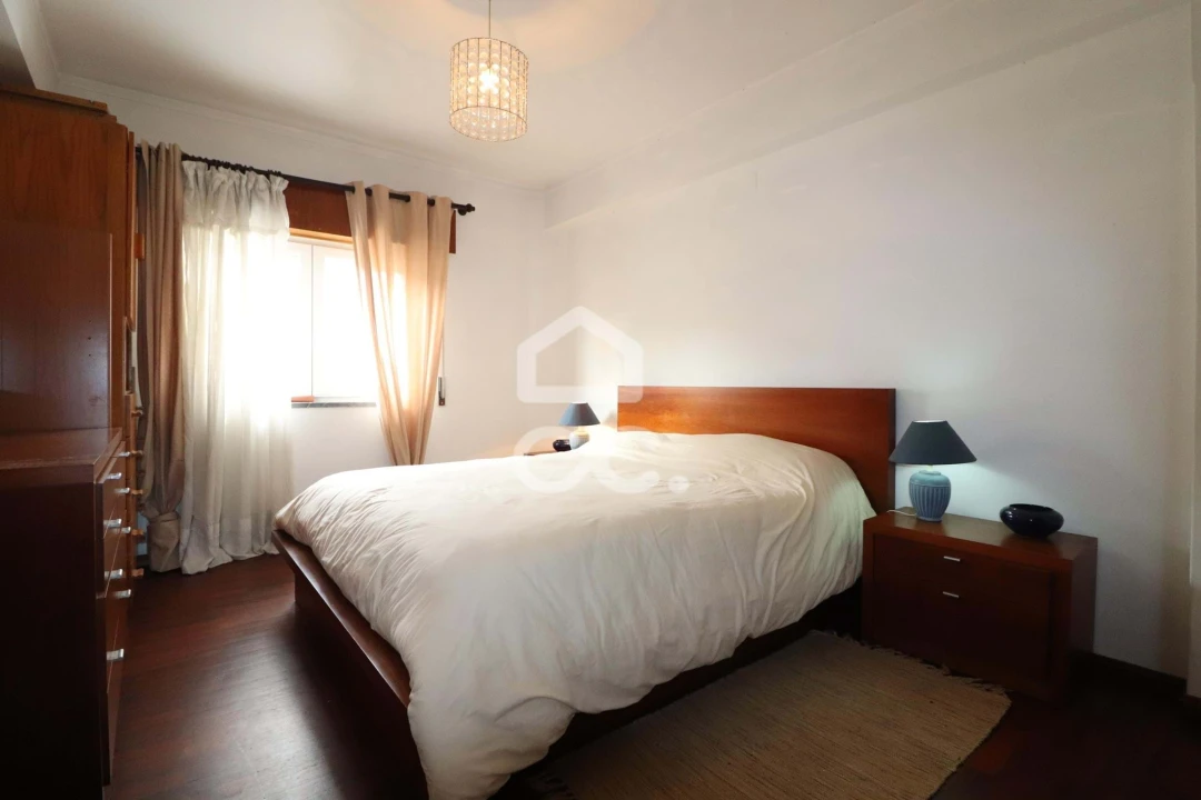 Apartamento T2 para Arrendamento em Eiras e São Paulo de Frades Foto 6