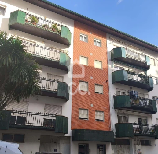 Apartamento T2 para Arrendamento em Eiras e São Paulo de Frades Foto 12
