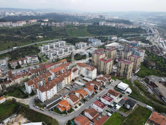 Apartamento T2 para Arrendamento em Eiras e São Paulo de Frades Foto 11