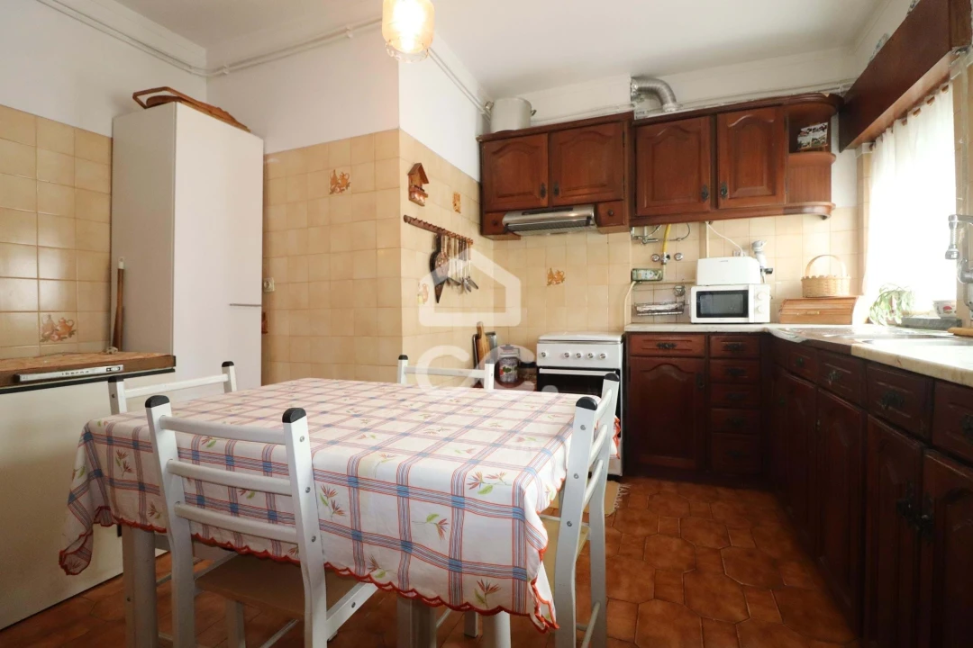 Apartamento T2 para Arrendamento em Eiras e São Paulo de Frades Foto 4