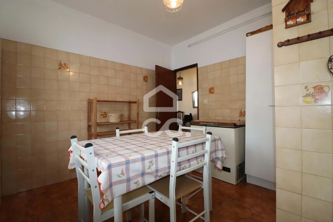 Apartamento T2 para Arrendamento em Eiras e São Paulo de Frades Foto 5