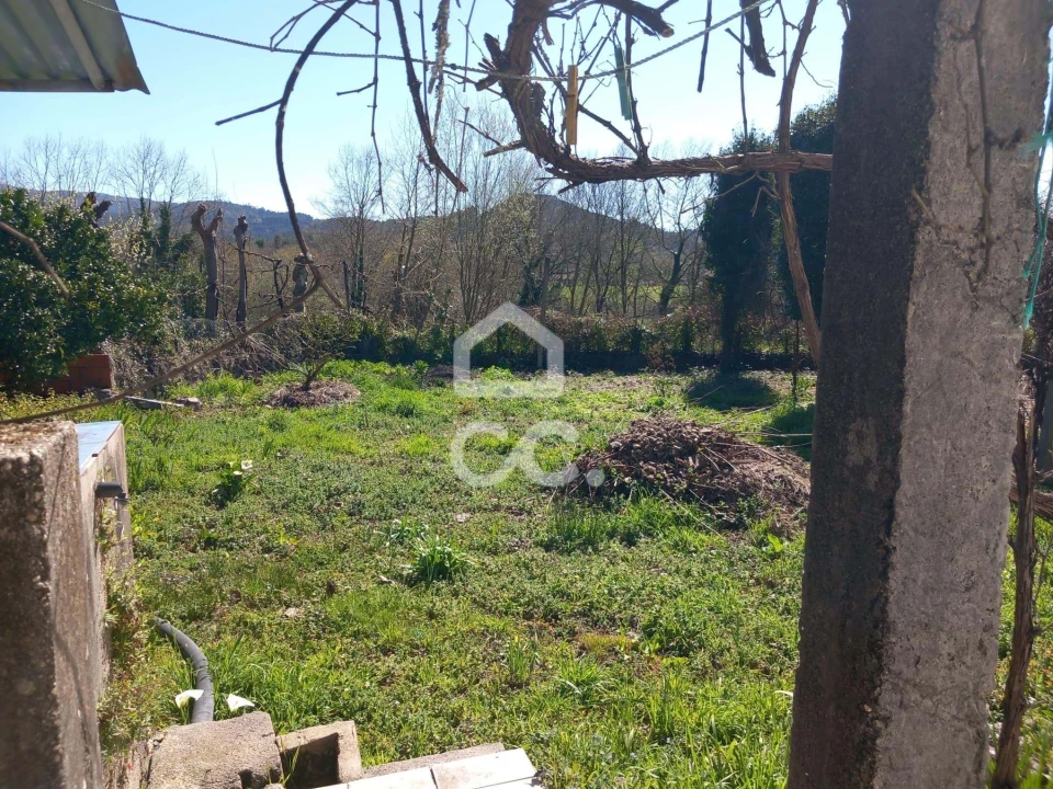 Moradia T2 para Venda em Eira Vedra Foto 3