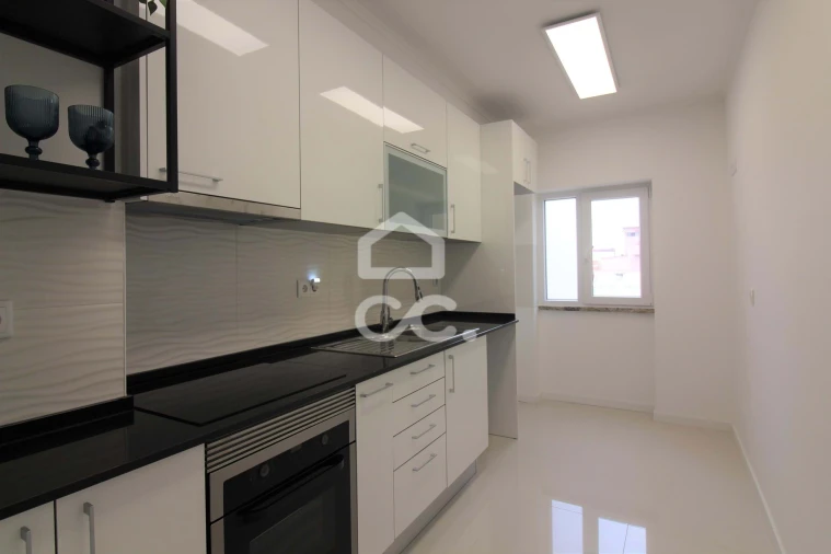 Apartamento T2 para Venda em Seixal, Arrentela e Aldeia de Paio Pires Foto 1