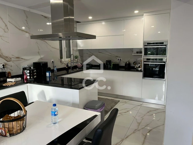 Moradia T5 para Venda em Matosinhos e Leça da Palmeira Foto 7