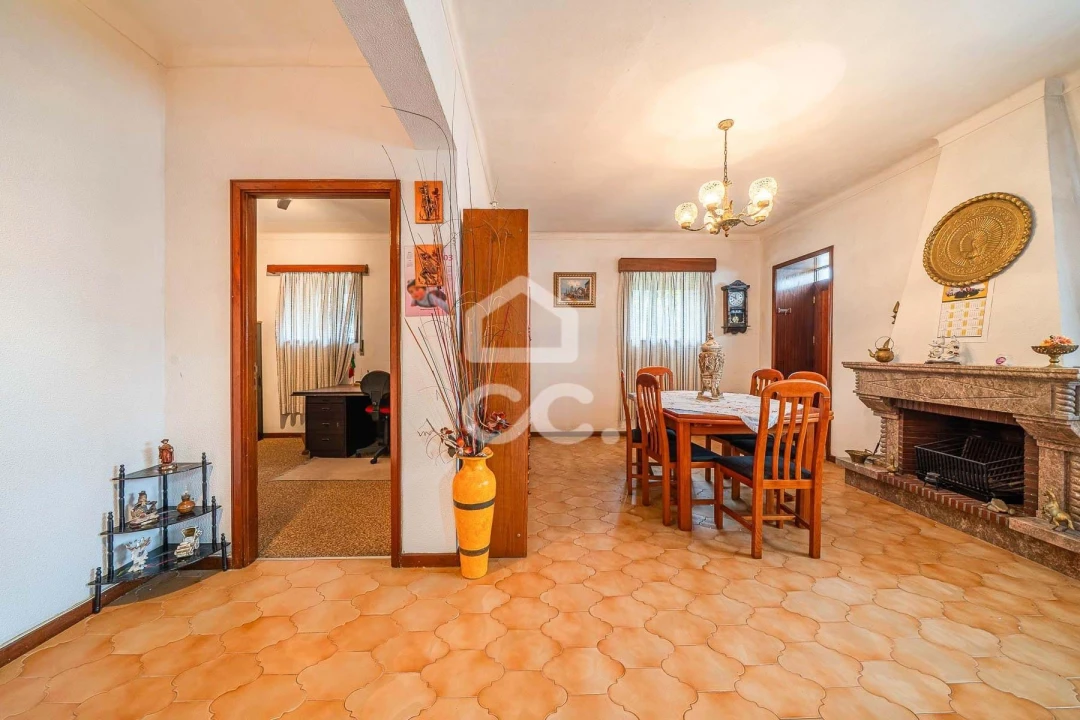 Moradia T5 para Venda em Santa Marinha e São Pedro da Afurada Foto 7