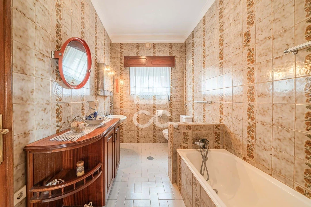 Moradia T5 para Venda em Santa Marinha e São Pedro da Afurada Foto 29