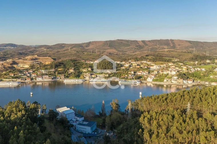 Moradia T5 para Venda em Santa Marinha e São Pedro da Afurada Foto 37