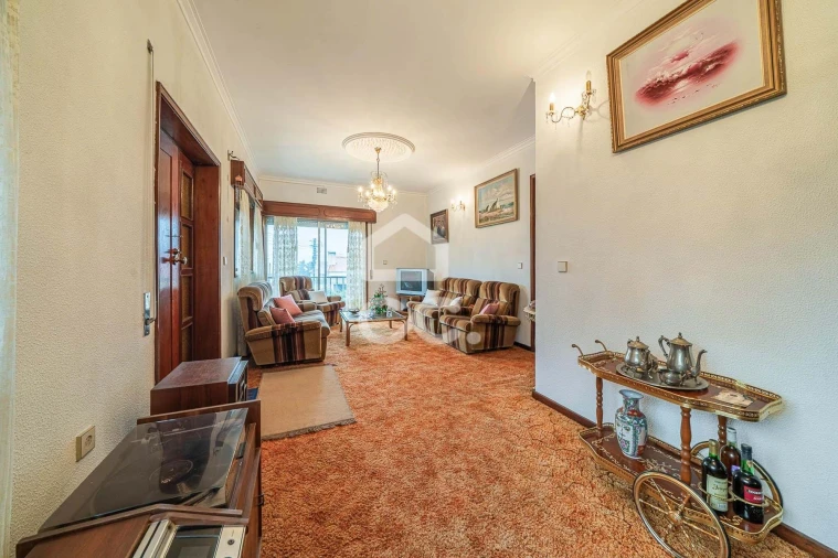 Moradia T5 para Venda em Santa Marinha e São Pedro da Afurada Foto 4