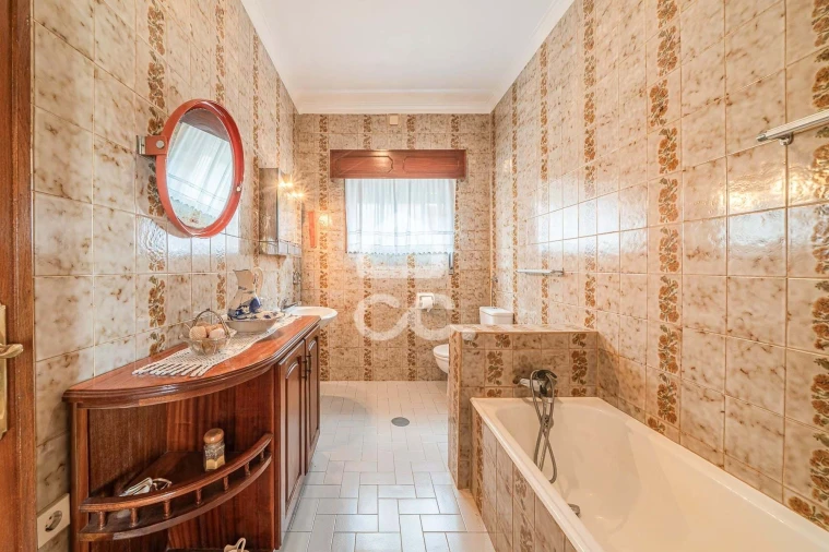 Moradia T5 para Venda em Santa Marinha e São Pedro da Afurada Foto 29